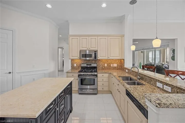 3032  Marengo  CT, Naples, FL 34114