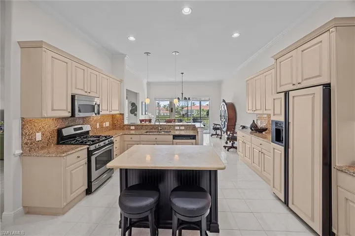 3032  Marengo  CT, Naples, FL 34114