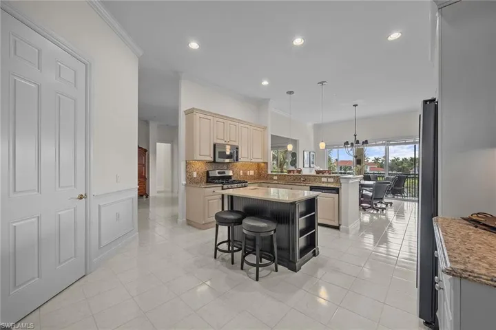 3032  Marengo  CT, Naples, FL 34114