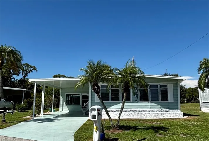 603 Pine Grove Ct, North Fort Myers, Florida 33917