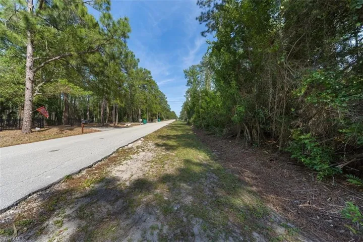5080  Hickory Wood  DR, Naples, FL 34119
