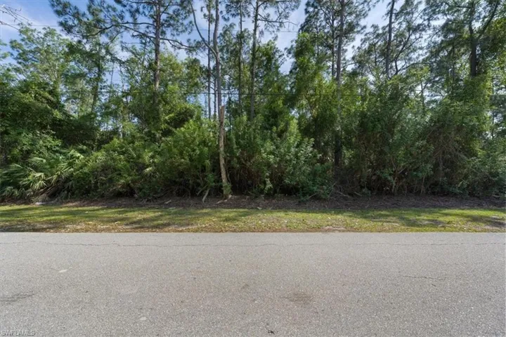 5080  Hickory Wood  DR, Naples, FL 34119