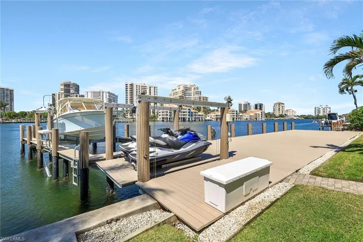 311 Neapolitan Way, Naples, Florida 34103
