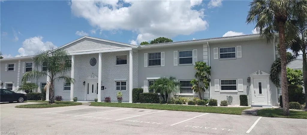 7050  Nantucket  CIR, North Fort Myers, FL 33917