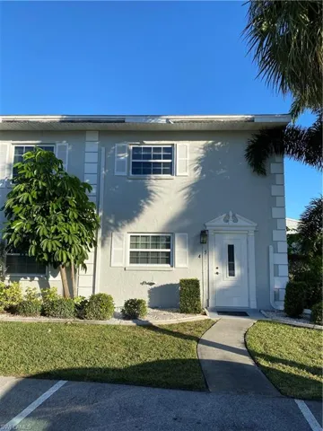 7050  Nantucket  CIR, North Fort Myers, FL 33917