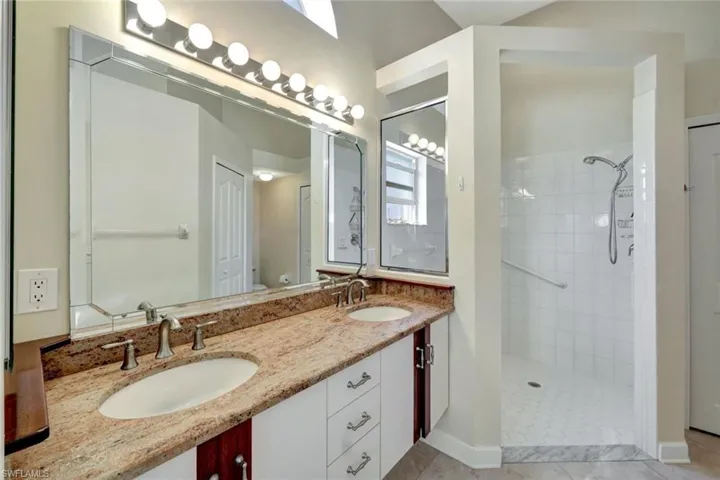 538  Captn Kate  CT, Naples, FL 34110