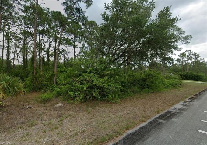 1708 Lake AVE, LEHIGH ACRES FL 33972