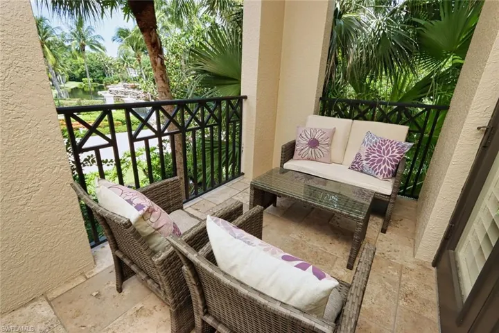 Balcony featuring an outdoor living space