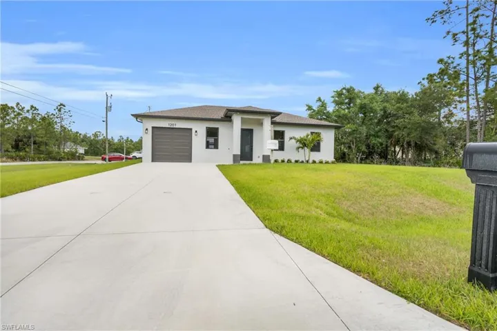1201 E 7th St, Lehigh Acres, Florida 33972