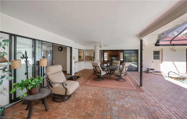 lanai looking towards family room