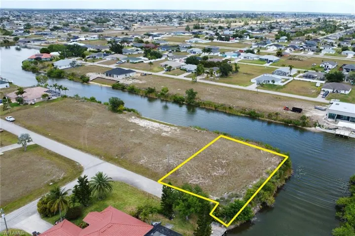 1313 Nw 9th Pl, Cape Coral Fl 33993