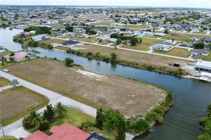 1313 Nw 9th Pl, Cape Coral Fl 33993