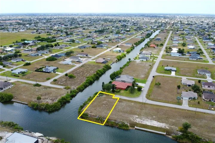 1313 Nw 9th Pl, Cape Coral Fl 33993