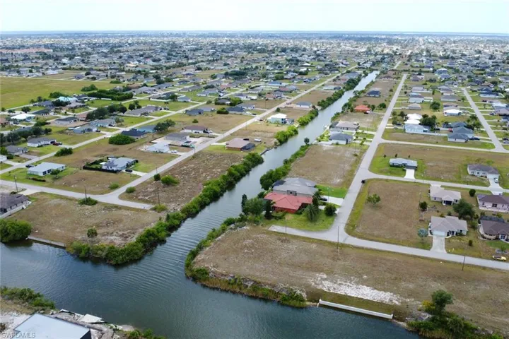 1313 Nw 9th Pl, Cape Coral Fl 33993