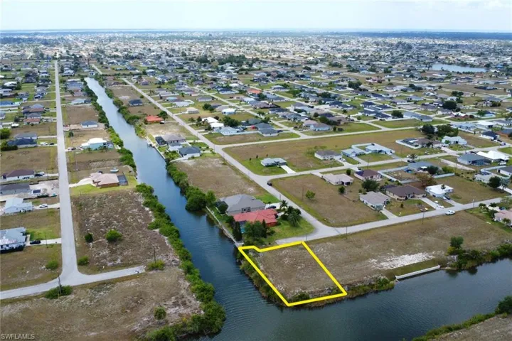 1313 Nw 9th Pl, Cape Coral Fl 33993