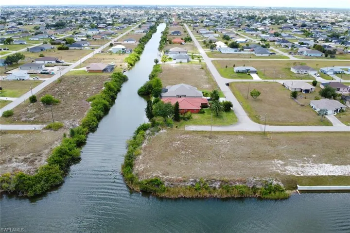 1313 Nw 9th Pl, Cape Coral Fl 33993