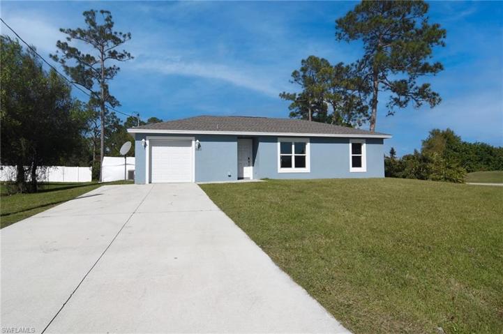 5010 Dania CIR, LABELLE FL 33935