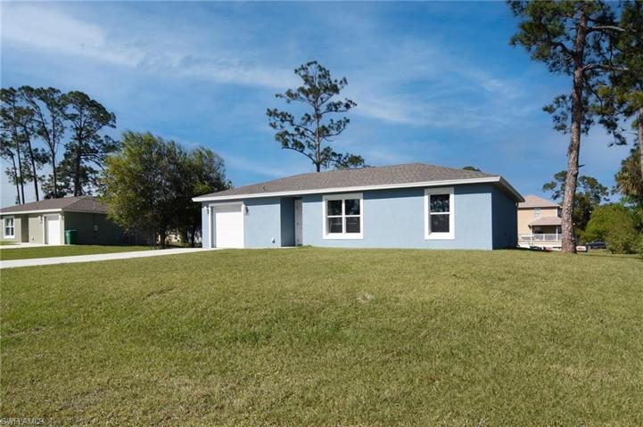 5010 Dania CIR, LABELLE FL 33935