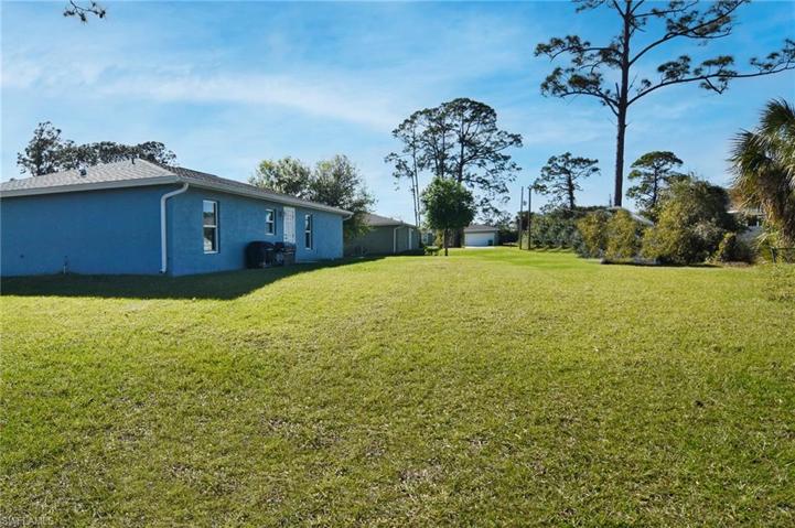 5010 Dania CIR, LABELLE FL 33935