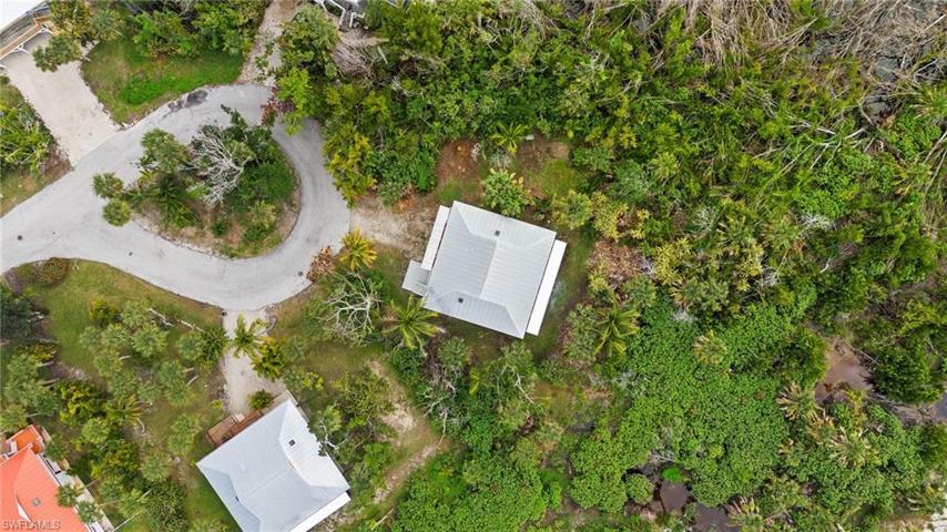 744  Marthas  LN, SANIBEL, FL 33957