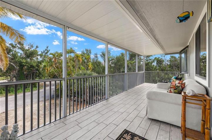744  Marthas  LN, SANIBEL, FL 33957