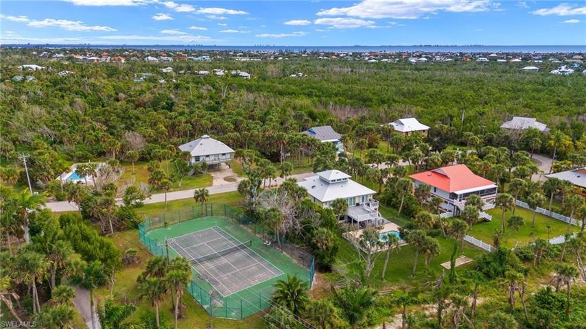 744  Marthas  LN, SANIBEL, FL 33957
