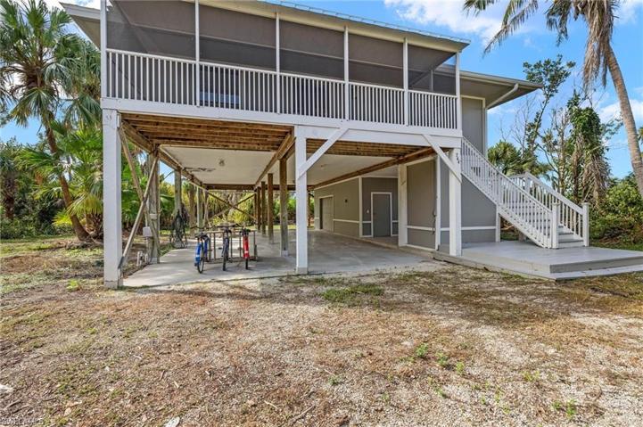 744  Marthas  LN, SANIBEL, FL 33957