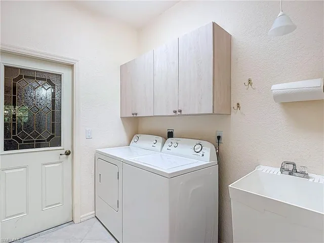2061 Corona Del Sire Dr, North Fort Myers, Florida 33917