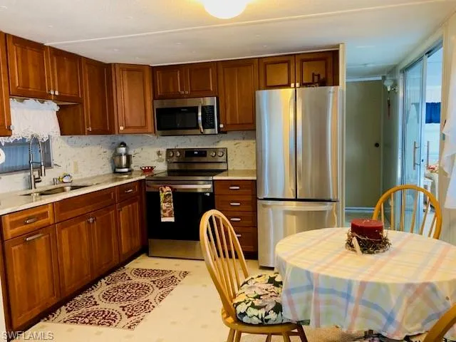 54 Channel Ln, Fort Myers, Florida 33905
