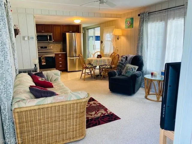 54 Channel Ln, Fort Myers, Florida 33905