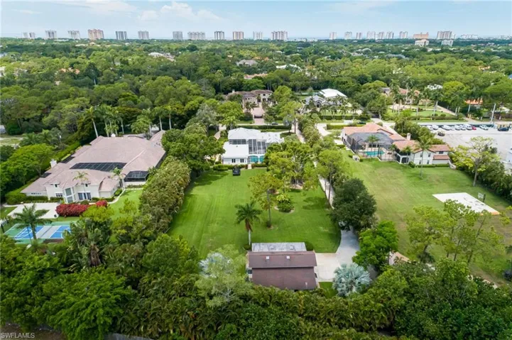 664 Hickory Rd, Naples, Florida 34108