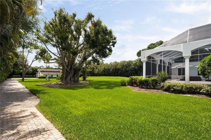 664 Hickory Rd, Naples, Florida 34108