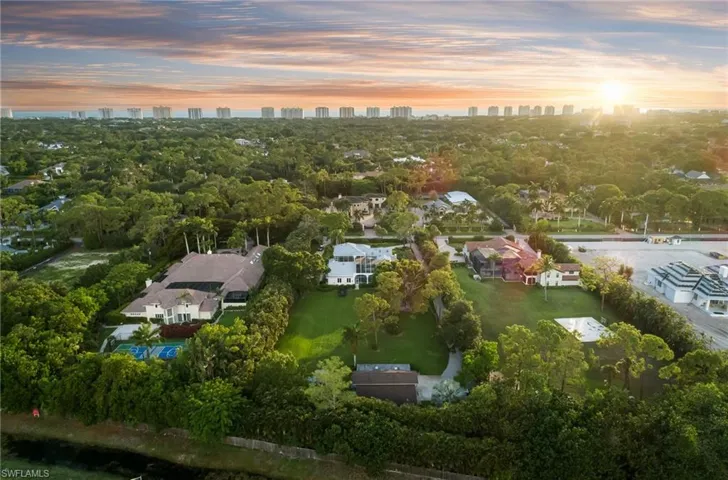 664 Hickory Rd, Naples, Florida 34108