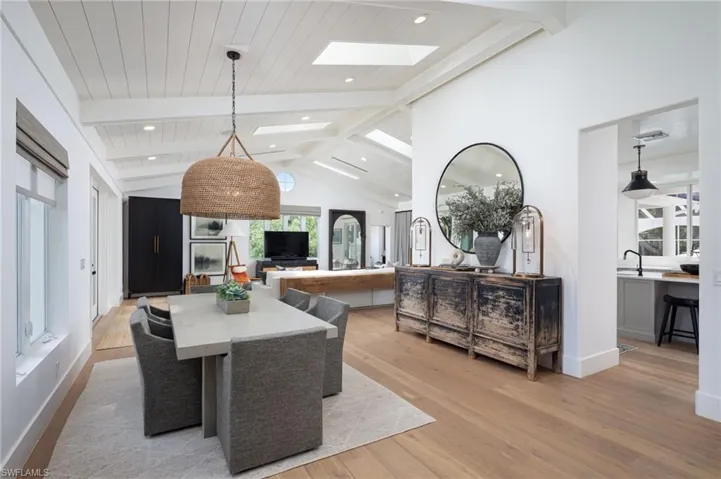 664 Hickory Rd, Naples, Florida 34108