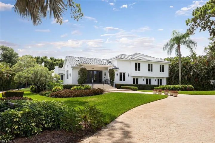 664 Hickory Rd, Naples, Florida 34108