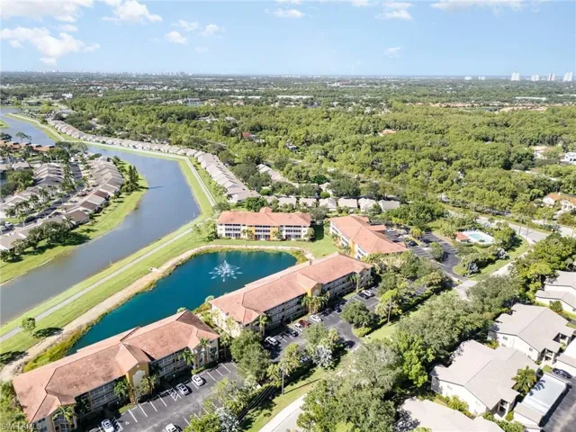 Only 15 minutes to the Gulf Beaches!