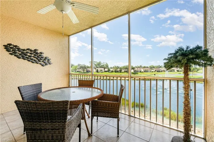 Fountain View from Screened Lanai!