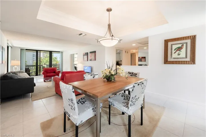 4551 Gulf Shore Blvd N 306, Naples, Florida 34103