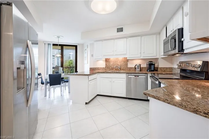 4551 Gulf Shore Blvd N 306, Naples, Florida 34103