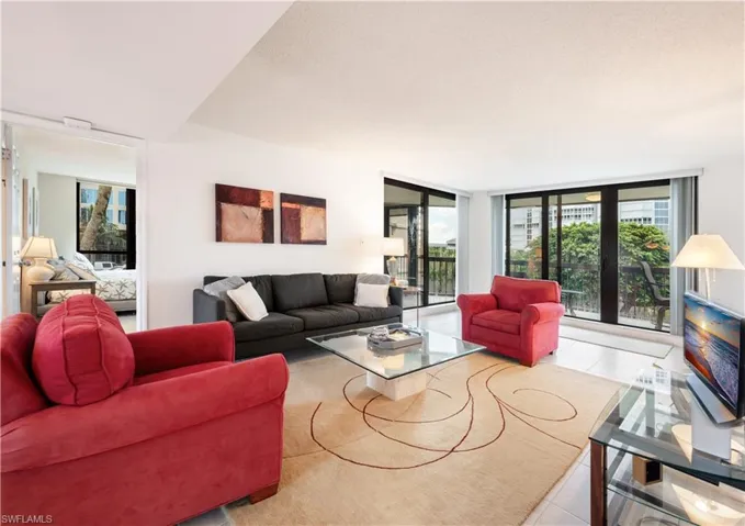 4551 Gulf Shore Blvd N 306, Naples, Florida 34103