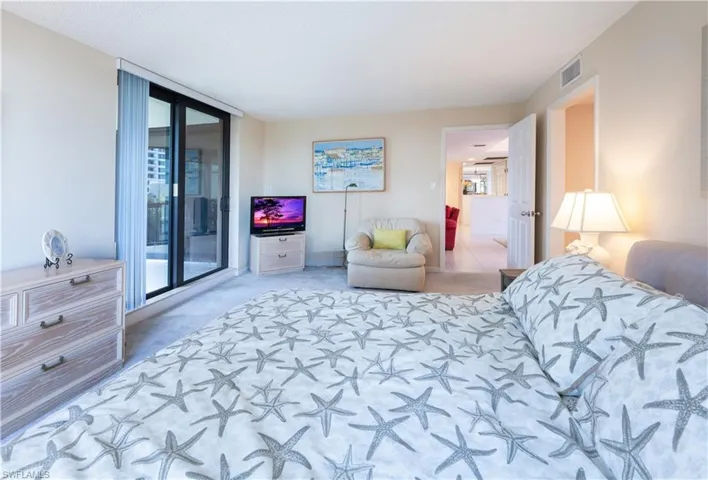 4551 Gulf Shore Blvd N 306, Naples, Florida 34103