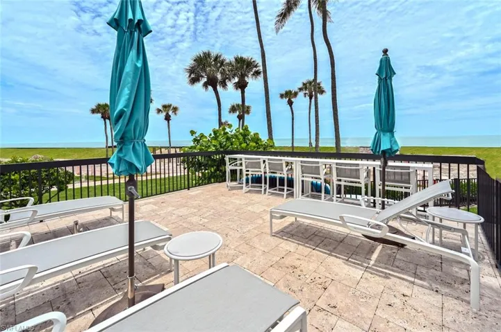 4551 Gulf Shore Blvd N 306, Naples, Florida 34103