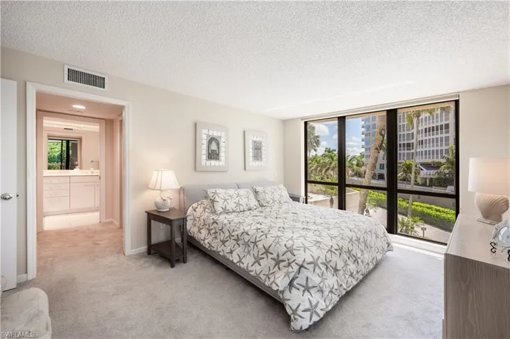 4551 Gulf Shore Blvd N 306, Naples, Florida 34103