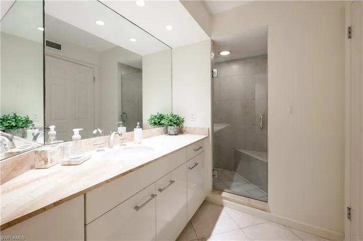 4551 Gulf Shore Blvd N 306, Naples, Florida 34103