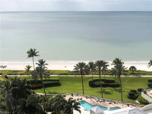 4551 Gulf Shore Blvd N 306, Naples, Florida 34103