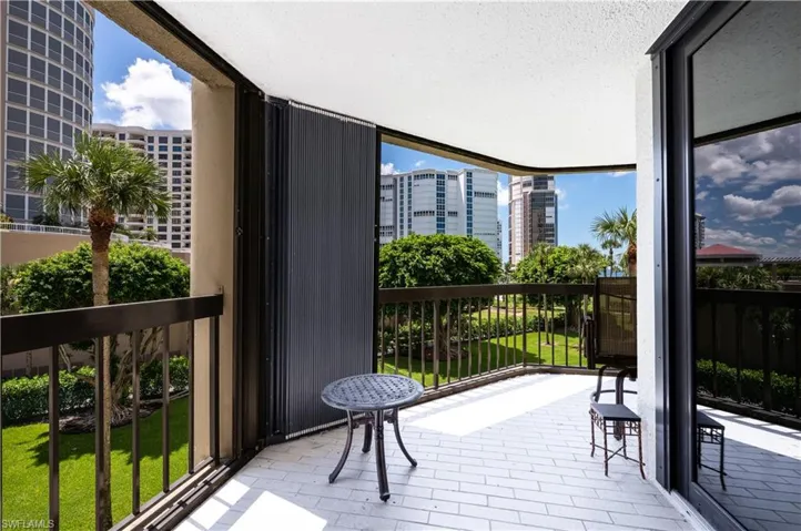 4551 Gulf Shore Blvd N 306, Naples, Florida 34103