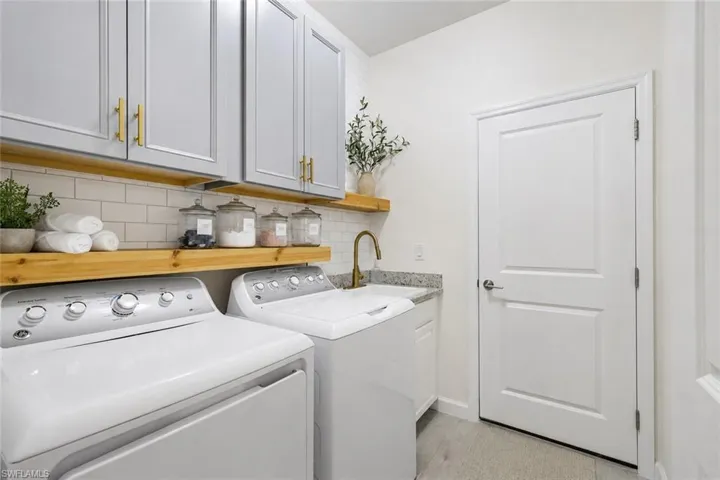 11591 Canopy Loop, Fort Myers, Florida 33913