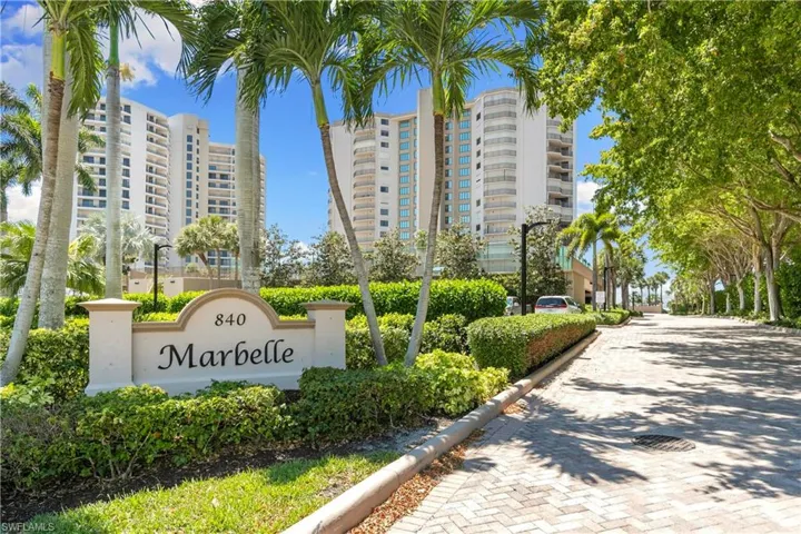 Unit 904. Luxury Building with extensive amenities