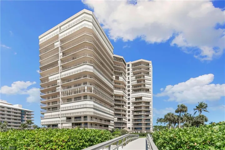 Amazing convenience from building to beach