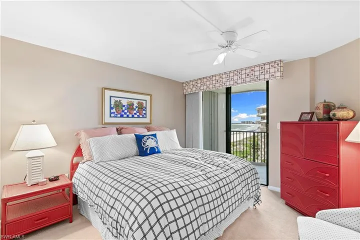 Lanai access and a large walk-in closet